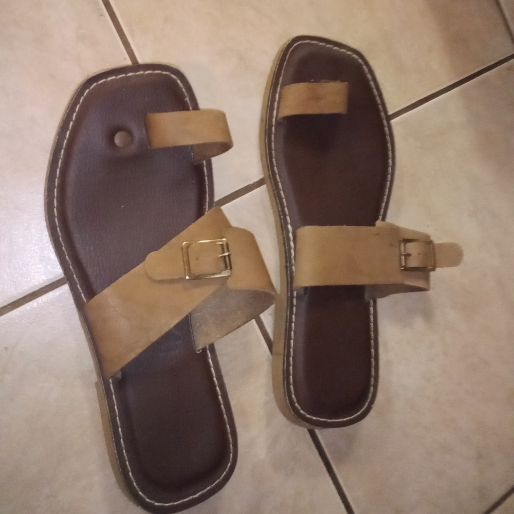 Shoes - Picture 3 of 4